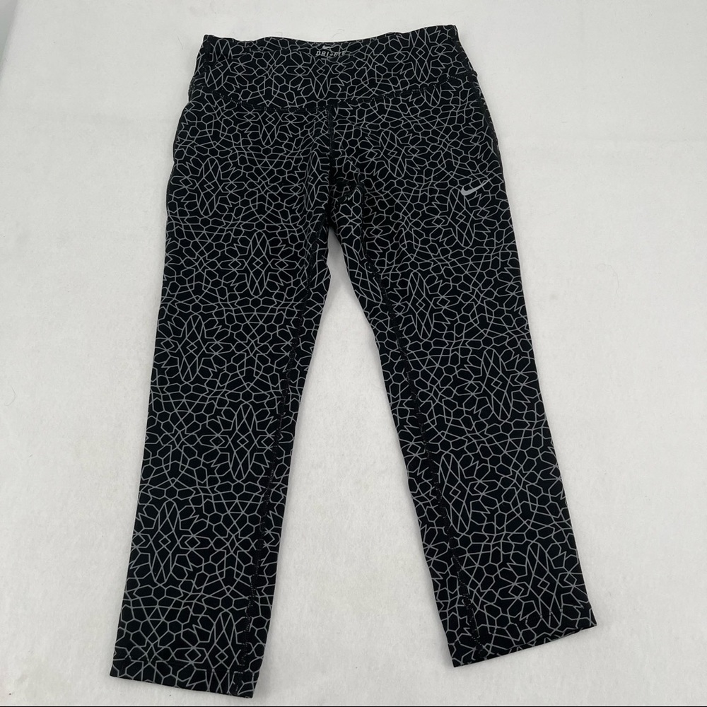 NIKE Women’s Dri-Fit Running Training Capri Pant Black/White Starglass sz: Small